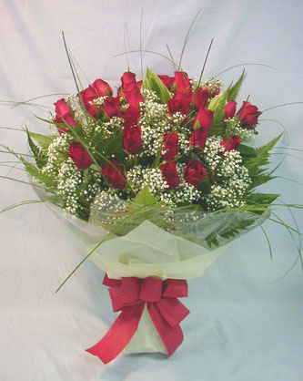  Ankara Etlik Mahallesi �i�ek servisi  sevenlere �zel 11 adet g�l