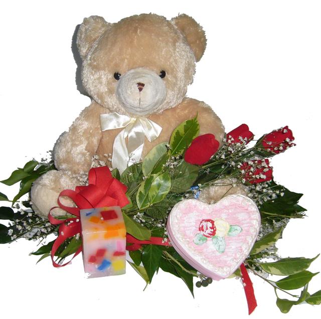  Ankara Aktepe �nternetten �i�ek sipari�i  4 adet g�l , oyuncak , mum ve kutu �ikolata