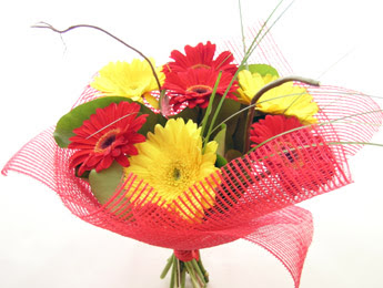 9 adet gerbera �i�eklerinden buket  Ankara P�narba�� Mahallesi sevgilime hediye �i�ek 
