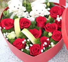 2 adet ay�c�k 9 k�rm�z� g�l kalp i�erisinde  Ankara Kanuni Mahallesi g�venli h�zl� �i�ek 