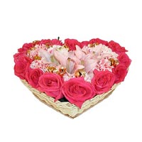 kalp bi�iminde g�ller ve lilyum   Ankara Y�kseltepe Mah �i�ek g�nderme 