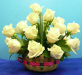 12 adet beyaz g�l sepeti  Ankara Ayval� Mahallesi �i�ek g�nderme sitemiz g�venlidir 