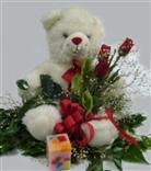 3 adet kirmizi g�l  , mum ve oyuncak hediyesi