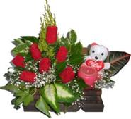  Ankara Y�kseltepe Mah �i�ek g�nderme  Sandik i�erisinde 7 adet g�l , mum , oyuncak pelus