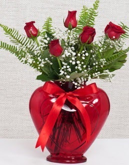 Kalp i�erisinde 5 adet k�rm�z� g�l  Ankara �i�ekli Mahallesi Oran 14 �ubat sevgililer g�n�