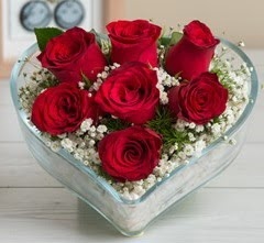 Kalp i�erisinde 7 adet k�rm�z� g�l  Ankara Sanatoryum �i�ek ma�azas� 