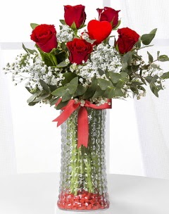 5 adet k�rm�z� g�l kalp �ubuk cam vazoda  Ankara Sanatoryum �i�ek ma�azas� 