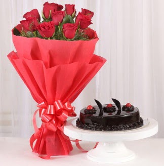 10 Adet k�rm�z� g�l ve 4 ki�ilik ya� pasta  Ankara Kanuni Mahallesi g�venli h�zl� �i�ek 